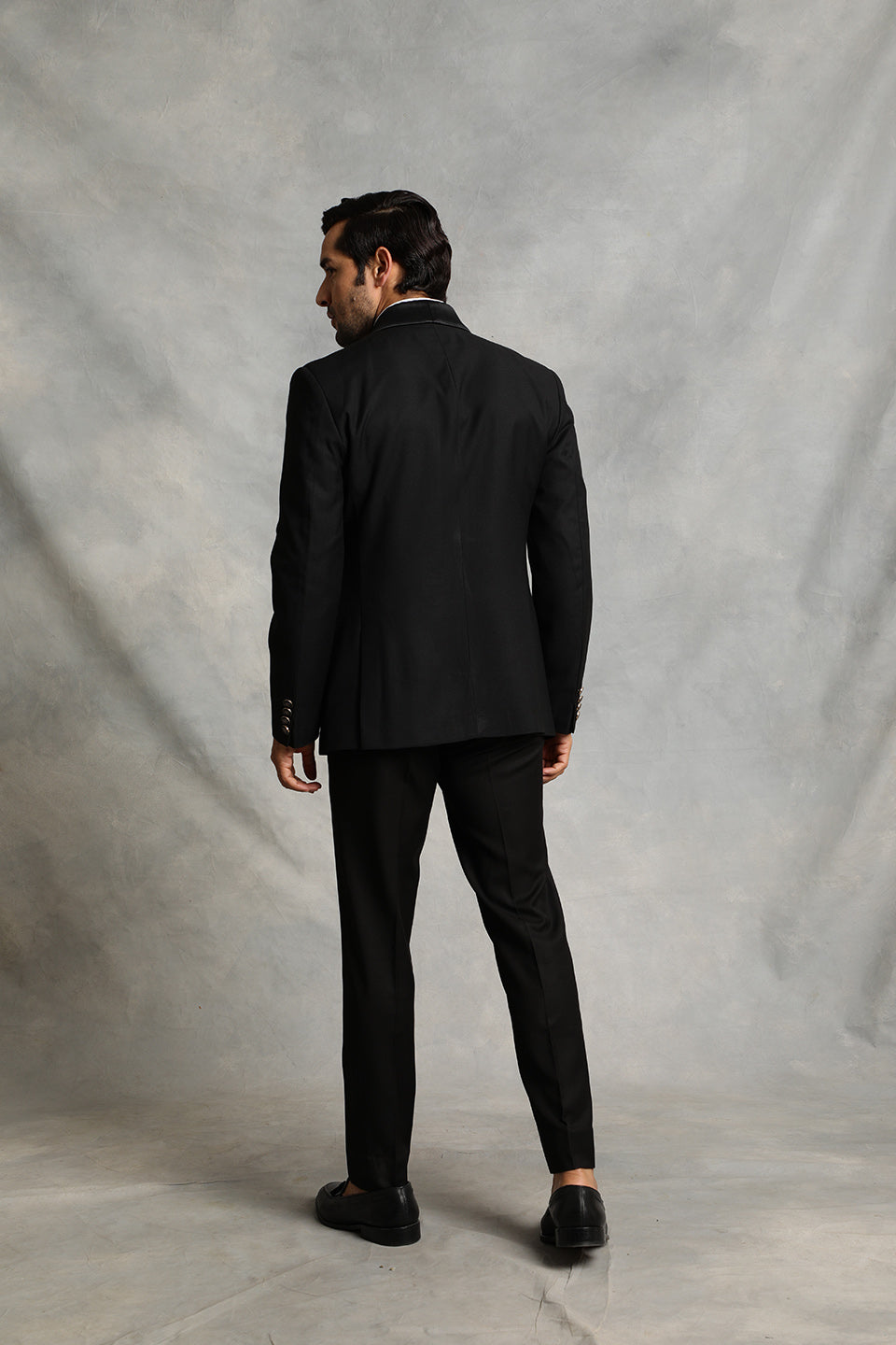 BLACK CLASSIC TUXEDO SET 3