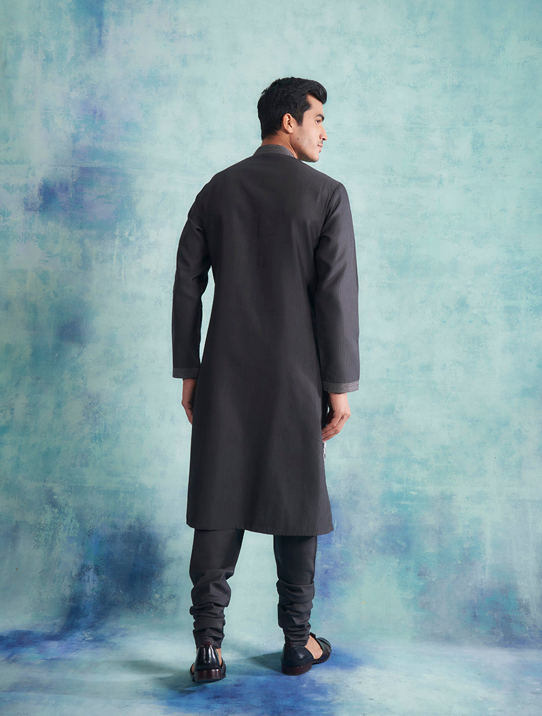 CARBON EMBROIDERED SILK KURTA SET 4