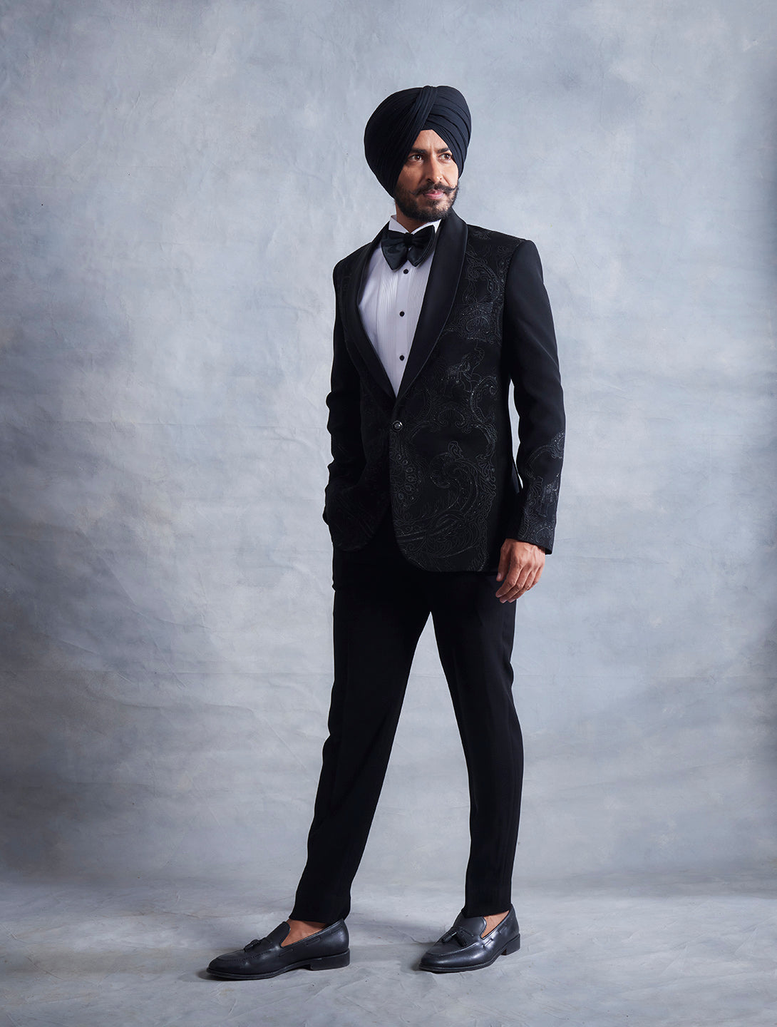 BLACK EMBROIDERED TUXEDO SET 1