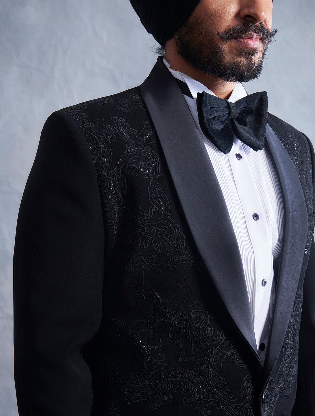 BLACK EMBROIDERED TUXEDO SET 3