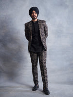BLACK STATEMENT EMBROIDERED SUIT 2
