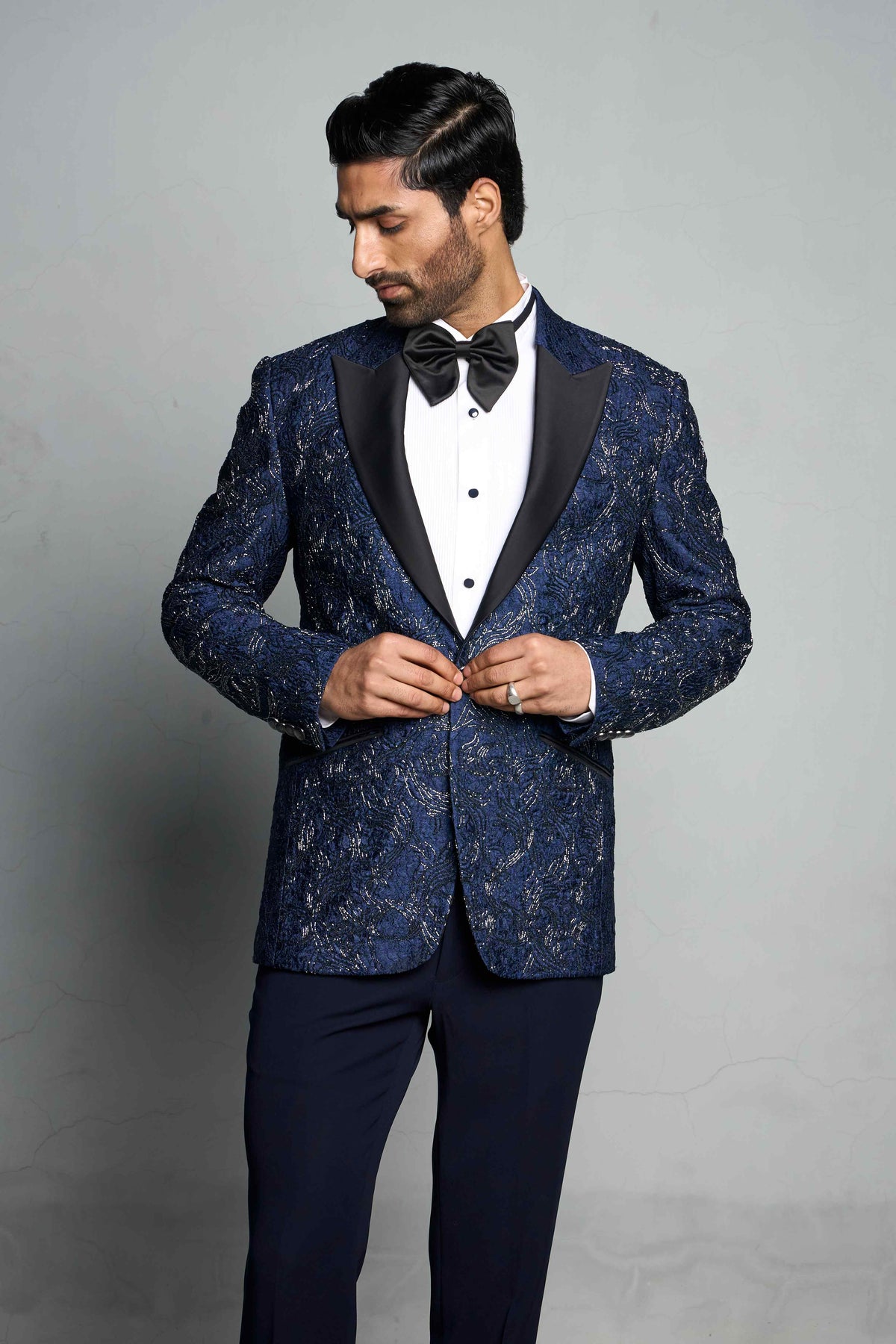 BLUE EMBOSSED JACQUARD TUXEDO SET