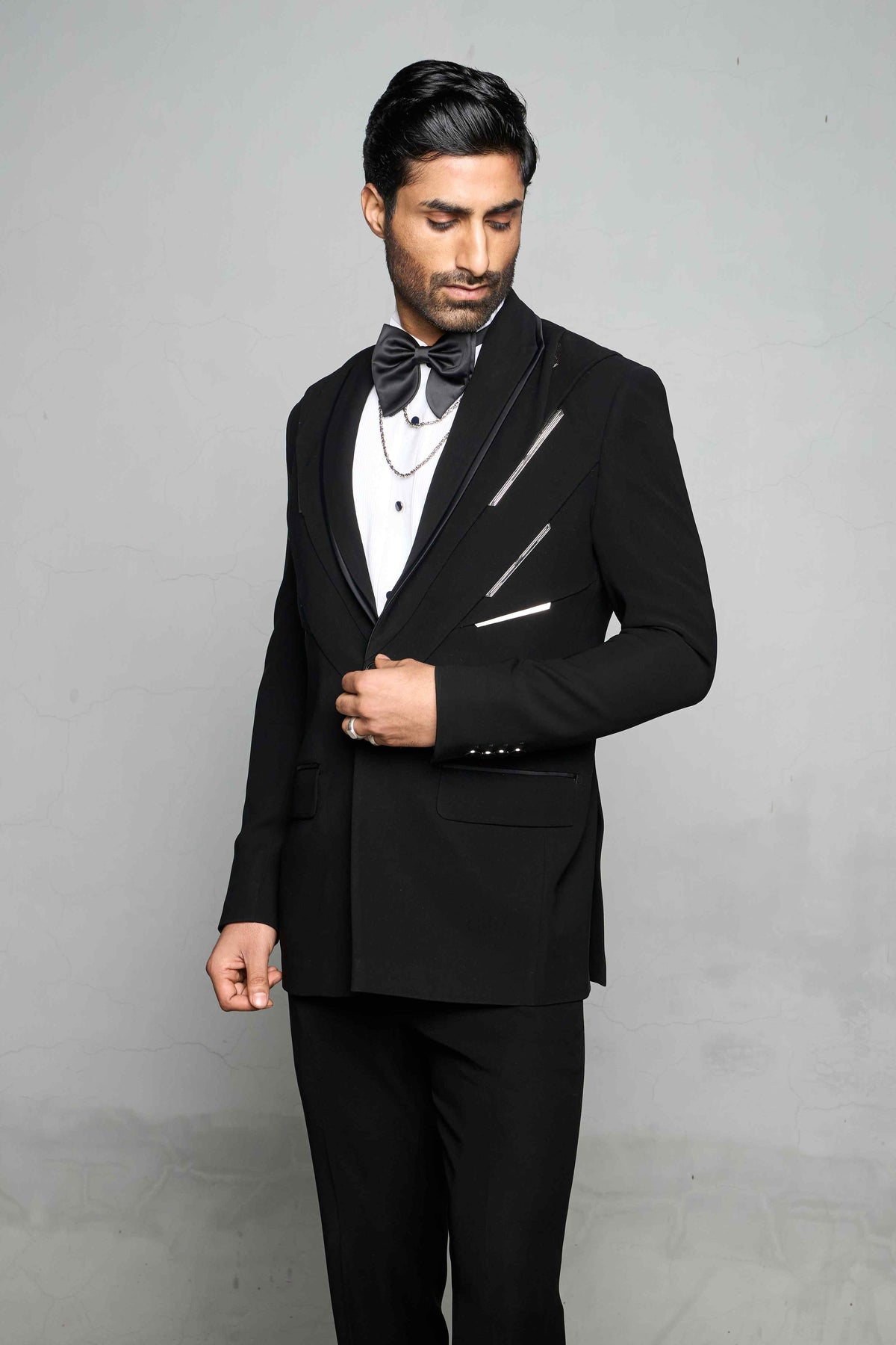 BLACK METALLIC INSERT TUXEDO SET